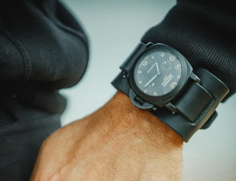 Men &SONS Leather Goods>Leather Watch / Wrist Cuff Black