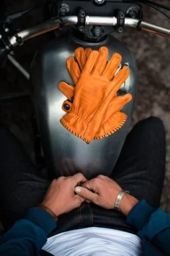 Men &SONS Leather Goods><noscript><img width=