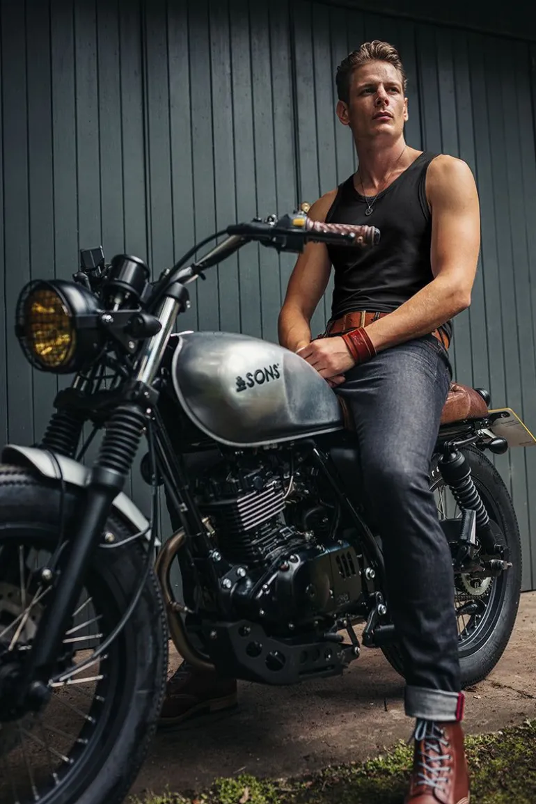 Men &SONS Tops>Essentials Vest Black