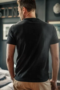 Men &SONS Tops>Original Old Yellow Logo T-Shirt Black