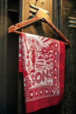Men &SONS Scarves>Woodcut Bandana Red